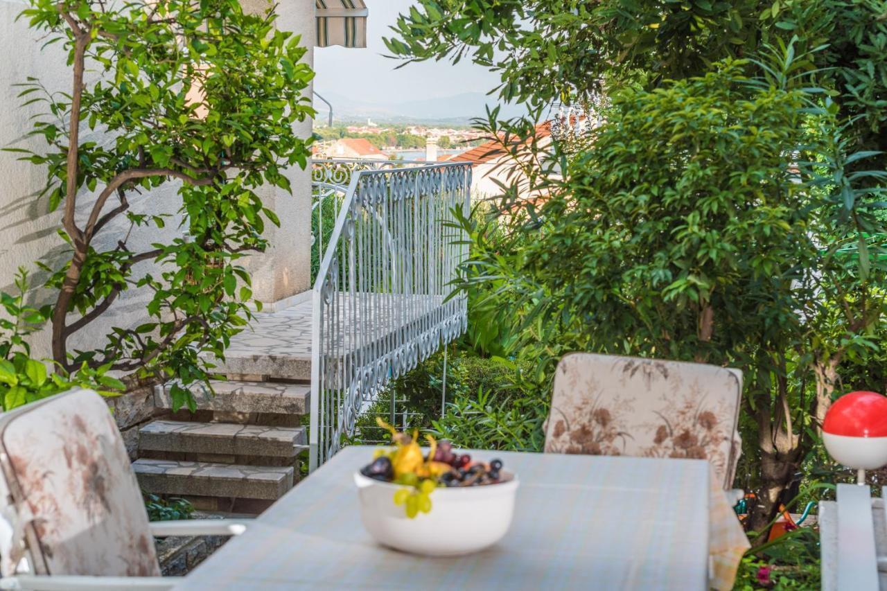 Villa Emilia Vodice Exterior photo